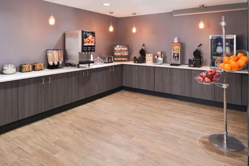 Studio 6 Lenexa Overland Park image