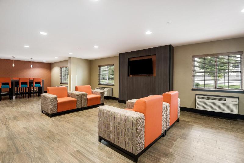 Studio 6 Lenexa Overland Park image