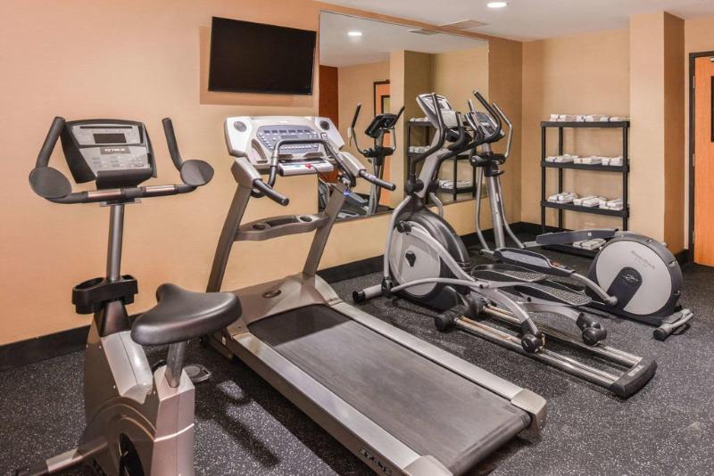 Studio 6 Lenexa Overland Park image