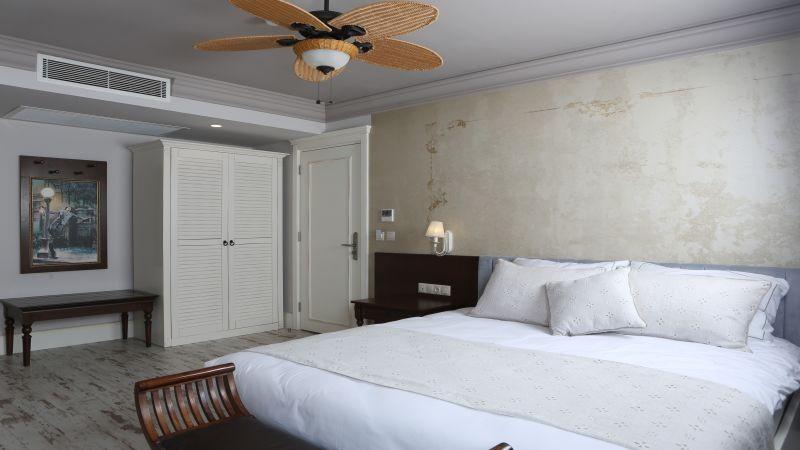 Room WITH VIEWS