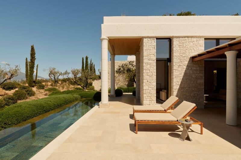Amanzoe image