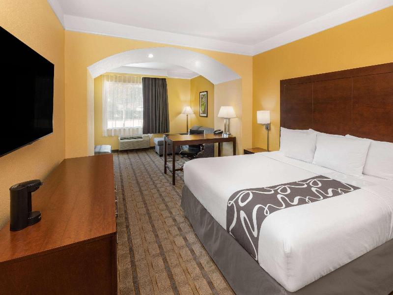 La Quinta Inn Suites By Wyndham Houston Nw Beltway image