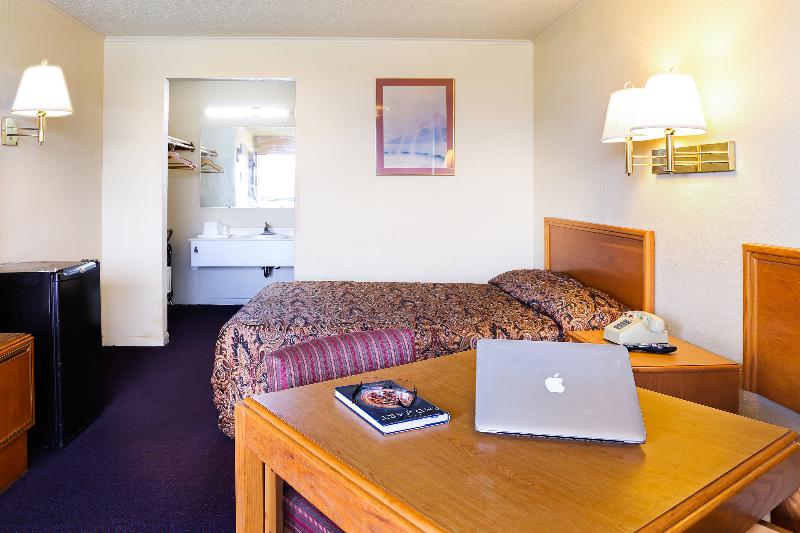 Hotel Opelika I-85 Columbus Pkwy — photo 18