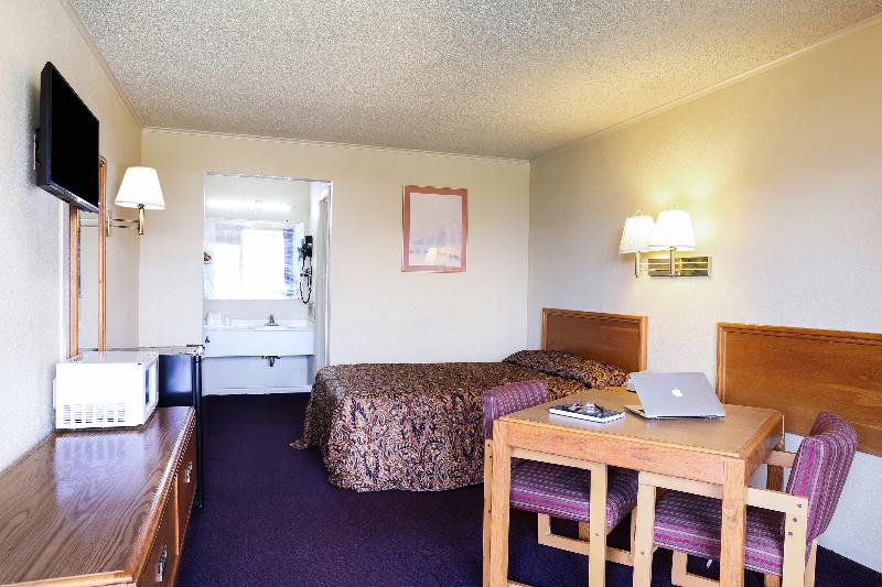 Hotel Opelika I-85 Columbus Pkwy — photo 15