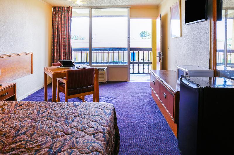 Hotel Opelika I-85 Columbus Pkwy — photo 30