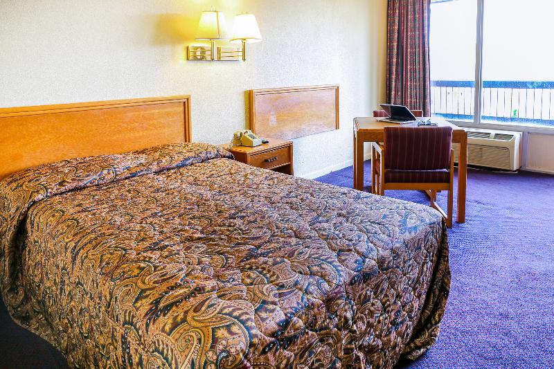 Hotel Opelika I-85 Columbus Pkwy — photo 24