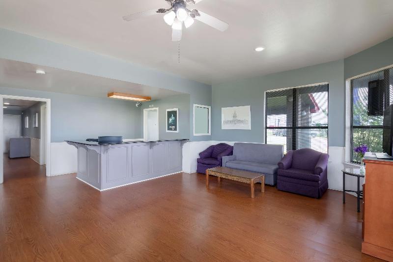 Americas Best Value Inn Lockhart