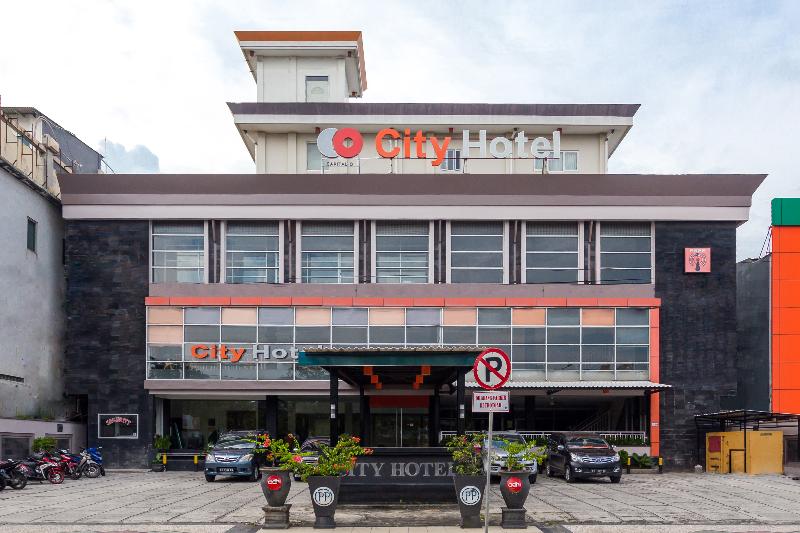 Capital O 769 City Hotel