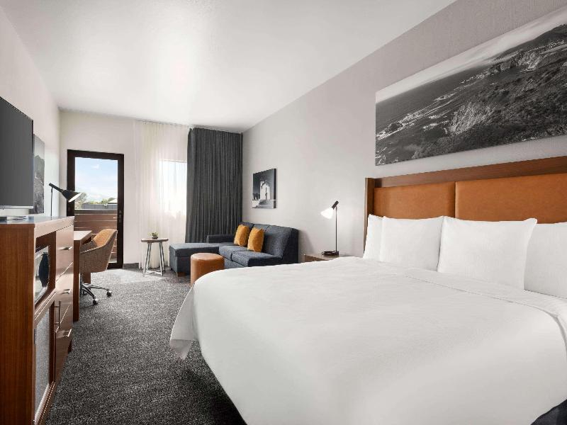 La Quinta Inn Suites By Wyndham San Luis Obispo Do image