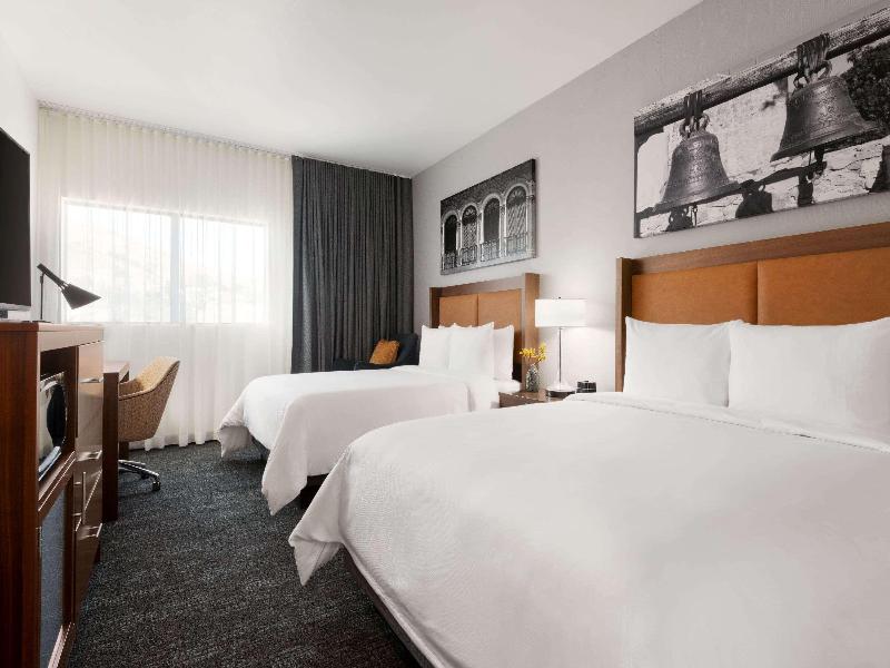 La Quinta Inn Suites By Wyndham San Luis Obispo Do image