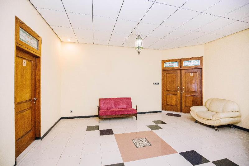 OYO 986 Authentic Osing Homestay