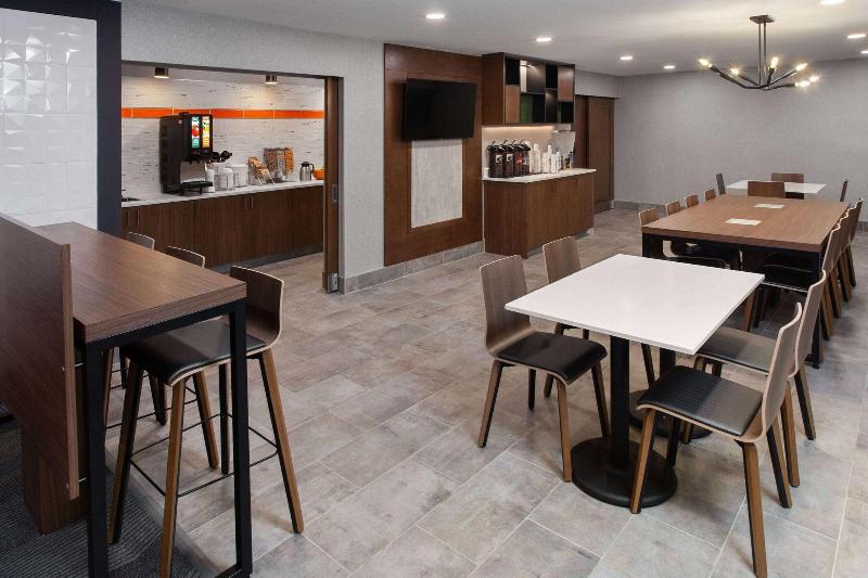 La Quinta Inn By Wyndham Wausau image