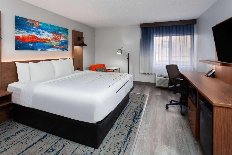 La Quinta Inn By Wyndham Wausau image
