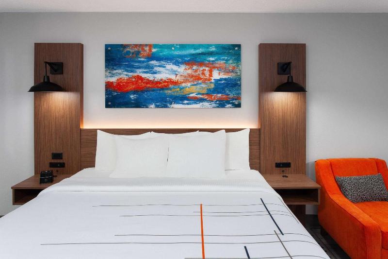La Quinta Inn By Wyndham Wausau image