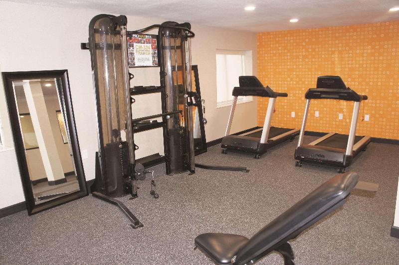 La Quinta Inn St Louis Hazelwood Airport North image