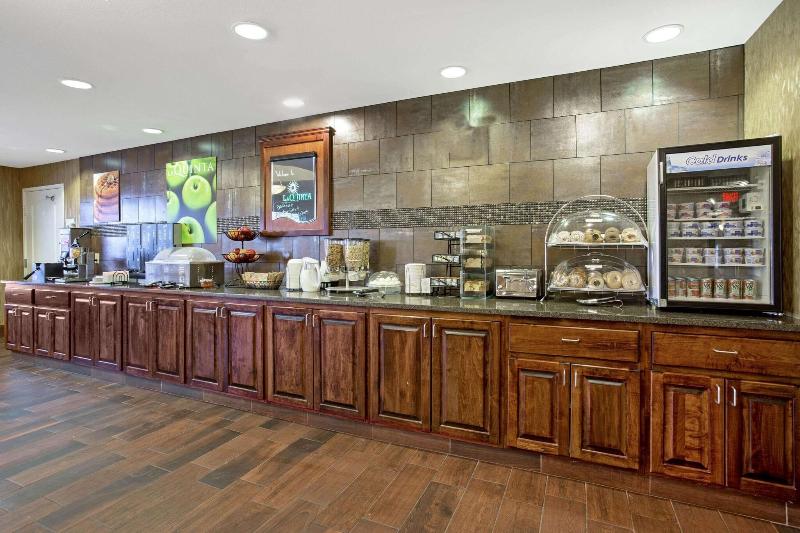 La Quinta Inn Suites By Wyndham Dickinson image