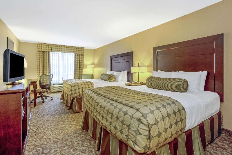 La Quinta Inn Suites By Wyndham Dickinson image