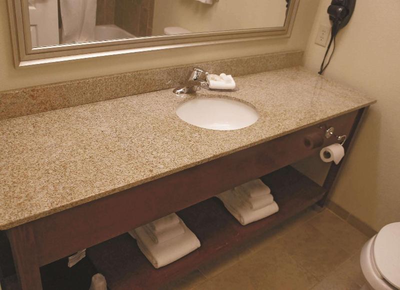 La Quinta Inn Suites By Wyndham Dickinson image