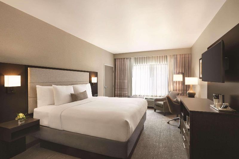 Radisson Hotel Oklahoma City Airport image