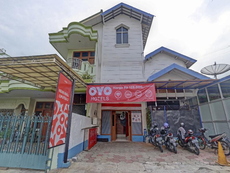 Hotel O Near Mall Ciputra 2 image