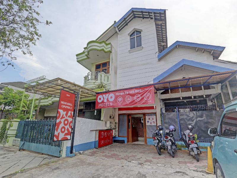 Hotel O Near Mall Ciputra 2 image