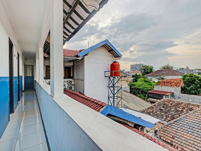 Hotel O Near Mall Ciputra 2 image