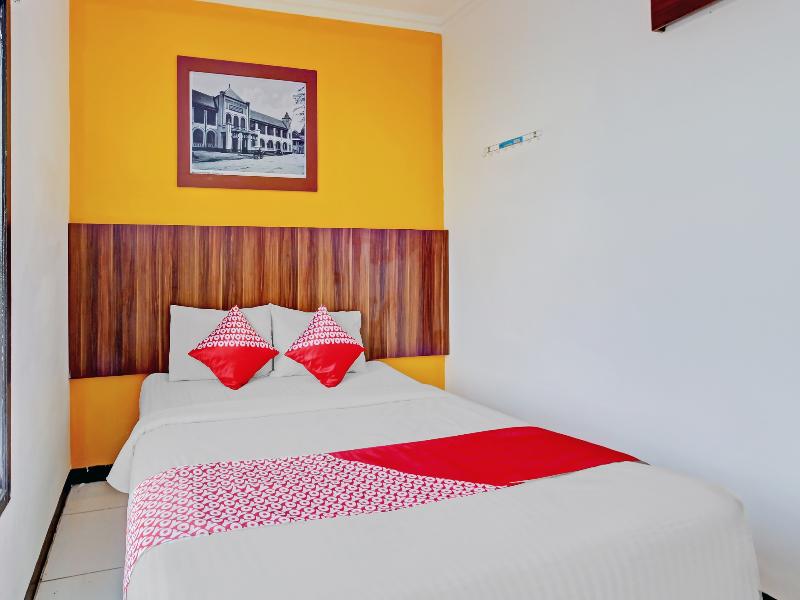 Hotel O Near Mall Ciputra 2 image