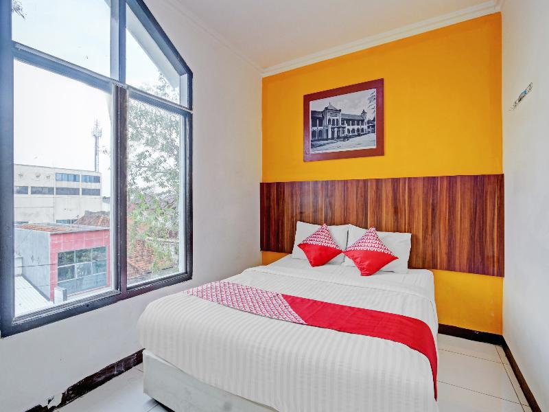 Hotel O Near Mall Ciputra 2 image