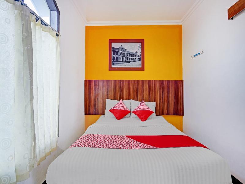 Hotel O Near Mall Ciputra 2 image