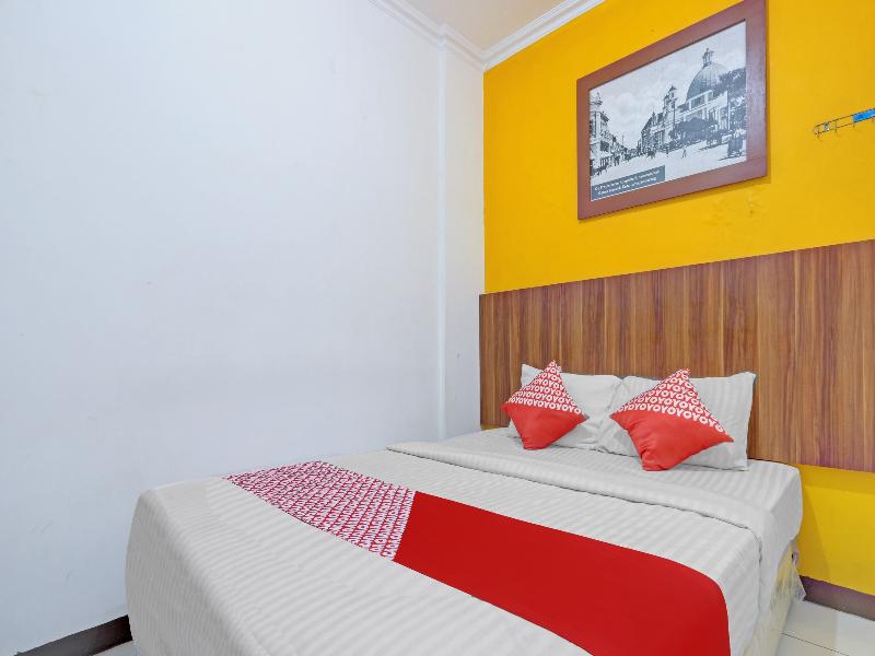 Hotel O Near Mall Ciputra 2 image