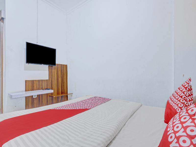 Hotel O Near Mall Ciputra 2 image