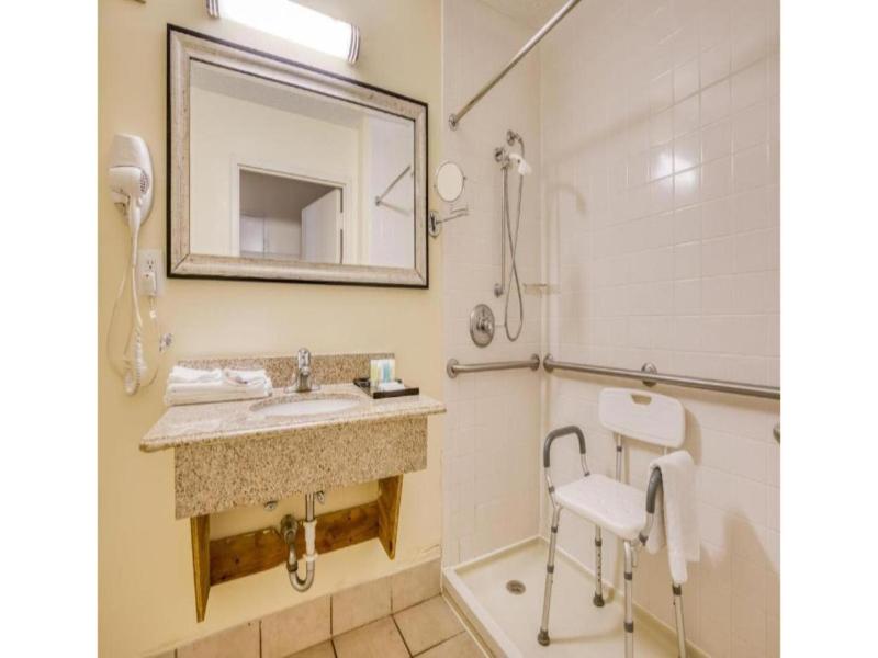 Gardentree Hotels Memphis East near I 40 image