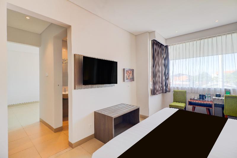 Palette Signature Hotel image