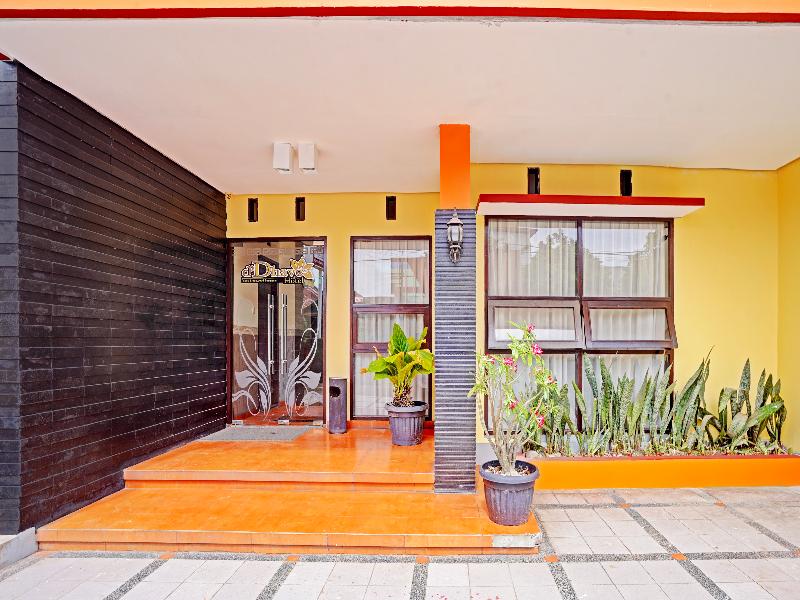 Hotel O Padang City Center Near Pantai Padang image