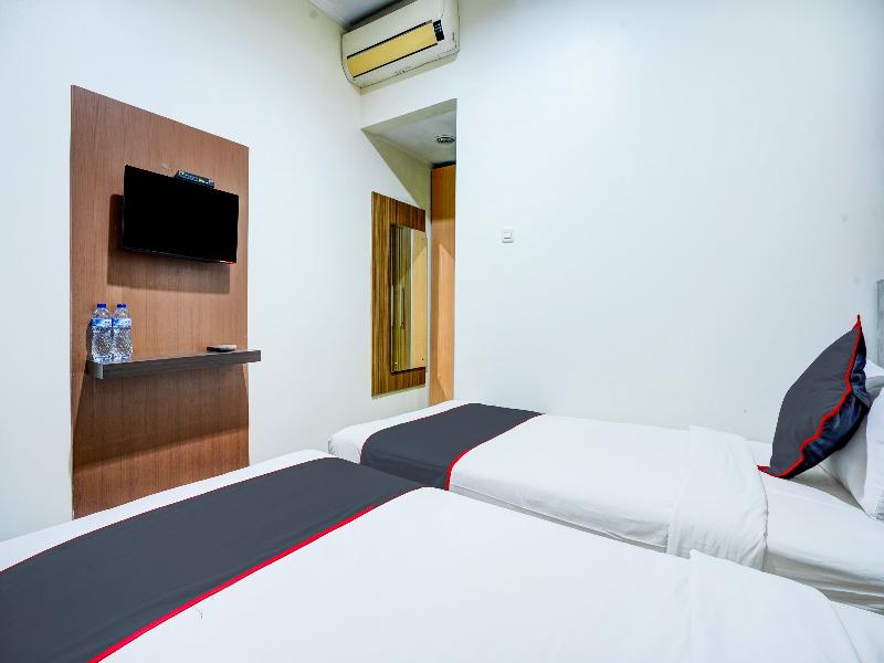 Hotel O Padang City Center Near Pantai Padang image