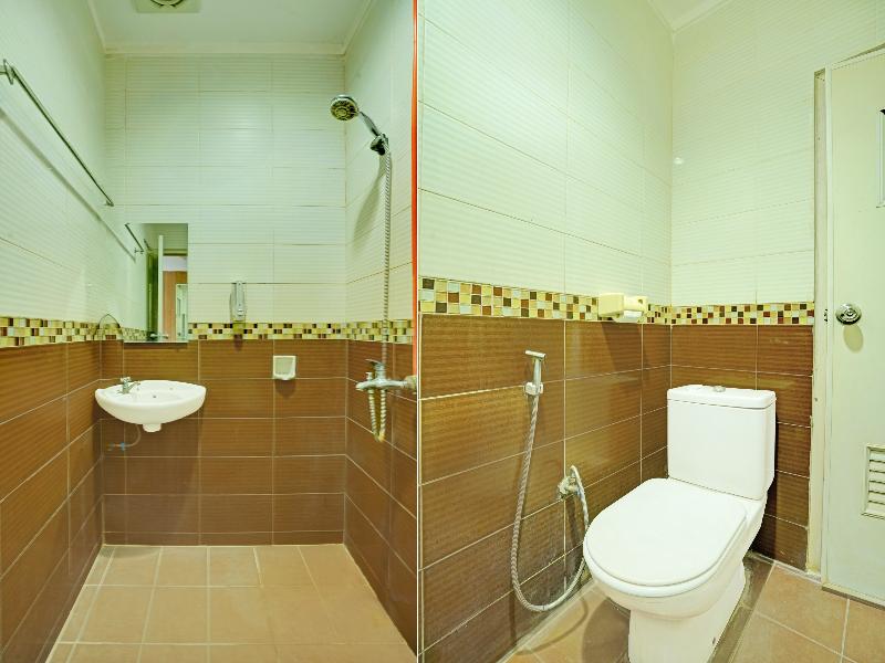 Hotel O Padang City Center Near Pantai Padang image