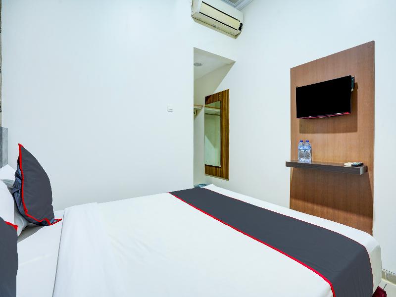 Hotel O Padang City Center Near Pantai Padang image