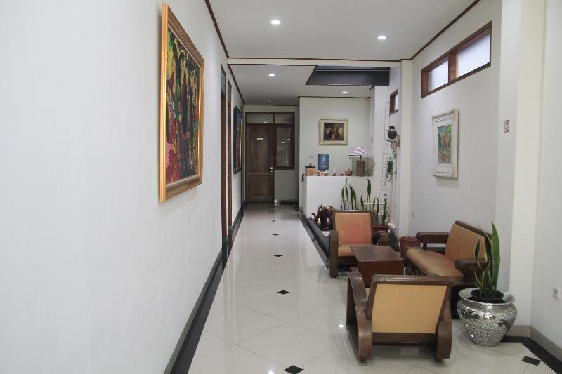 964 Bandung Central Guest House