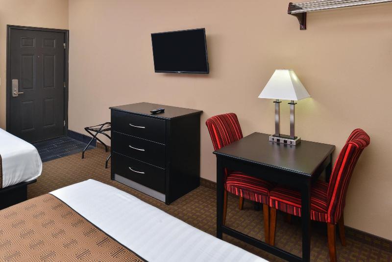 Rodeway Inn image 4