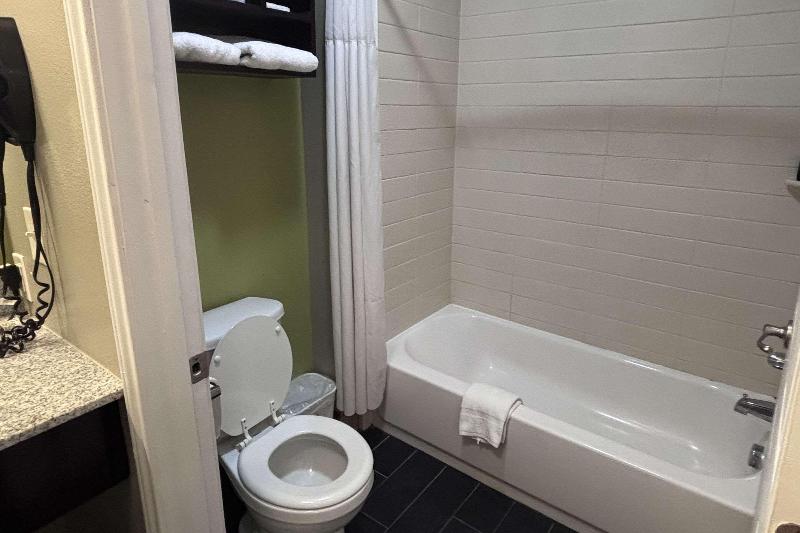 Rodeway Inn image