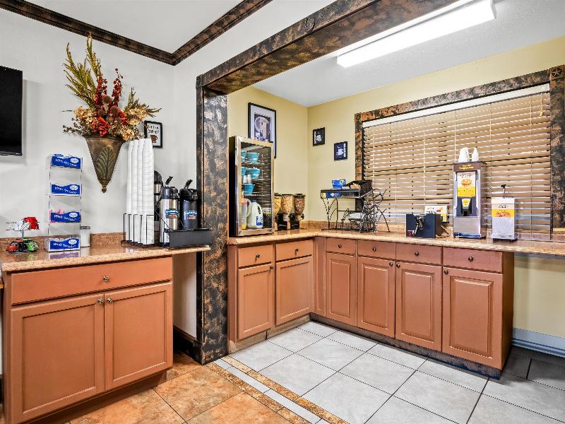 Americas Best Value Inn-Midlothian/Cedar Hill image