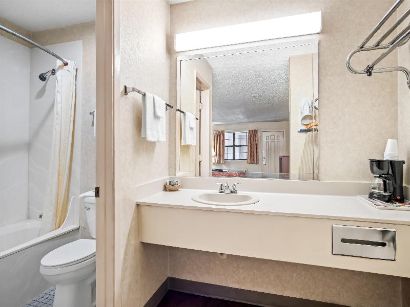 Americas Best Value Inn-Midlothian/Cedar Hill image