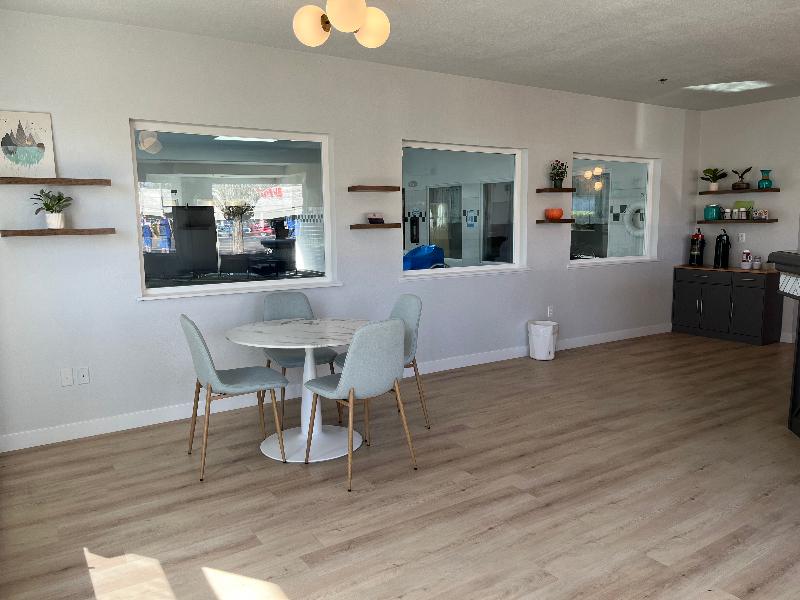 AmericasBestValueInn SuitesForest GroveHillsboro image