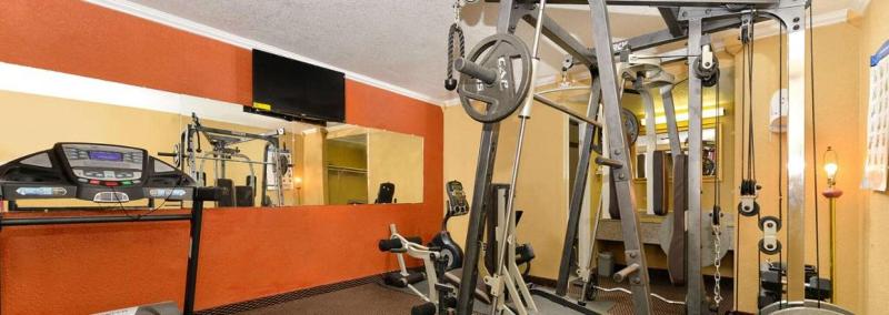 Americas Best Value Inn Schulenburg image 10