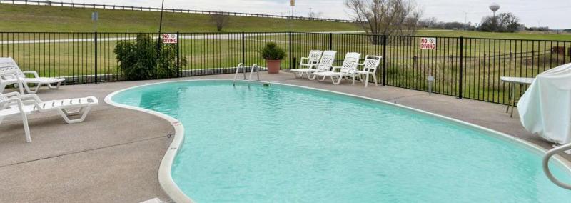 Americas Best Value Inn Schulenburg image