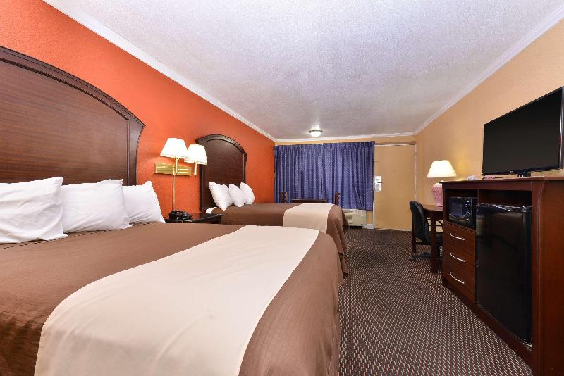 Americas Best Value Inn Schulenburg image