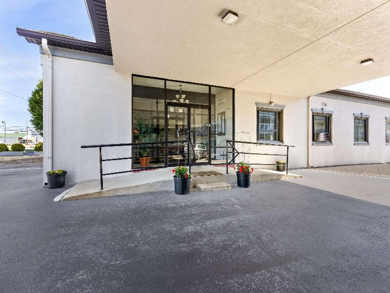 Quality Inn Lawrenceburg TN image