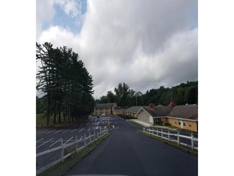 Americas Best Value Inn Putnam image
