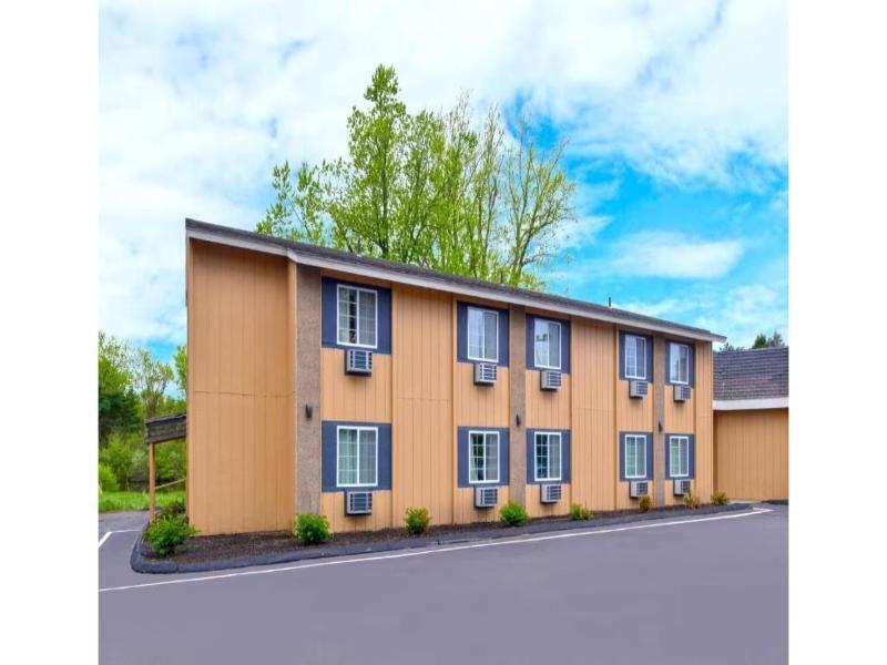 Americas Best Value Inn Putnam image