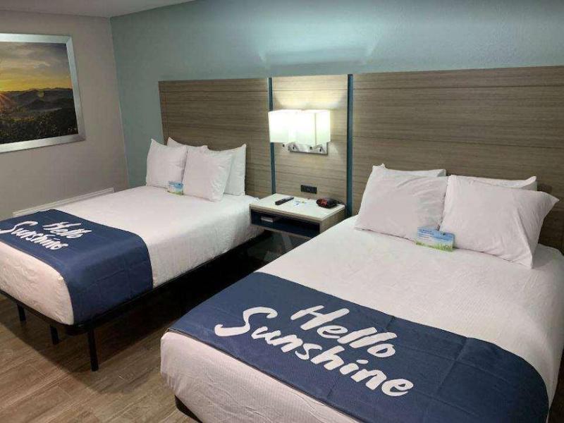 Days Inn By Wyndham Rockport Texas image